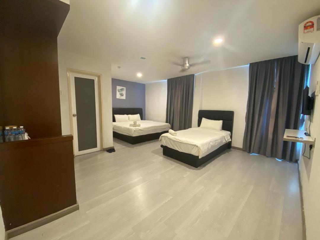 Havona Hotel - Taman Tropika Kulai Eksteriør billede