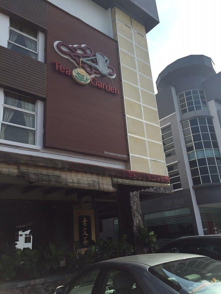 Havona Hotel - Taman Tropika Kulai Eksteriør billede