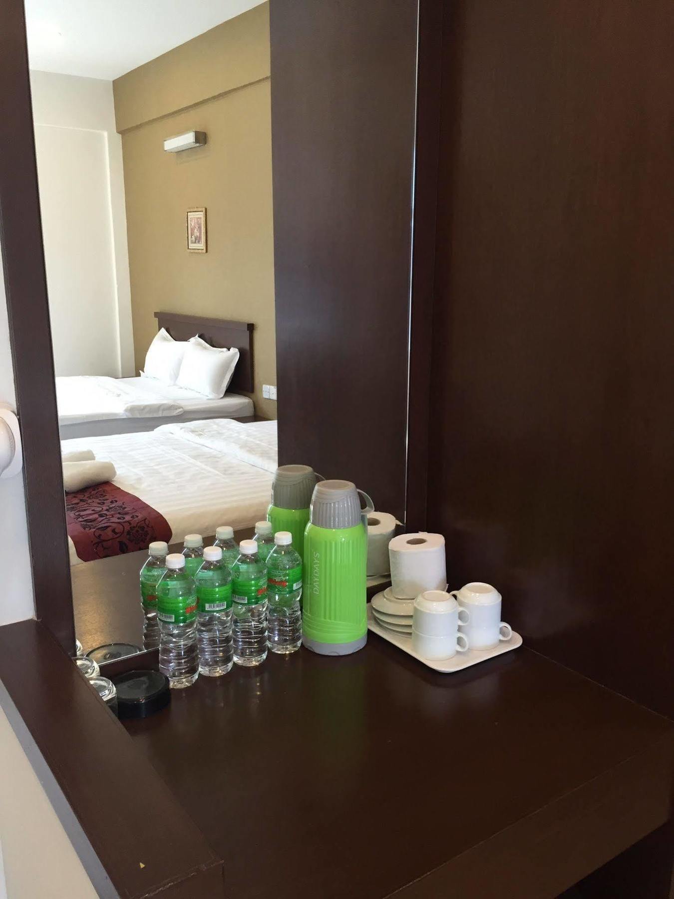 Havona Hotel - Taman Tropika Kulai Eksteriør billede