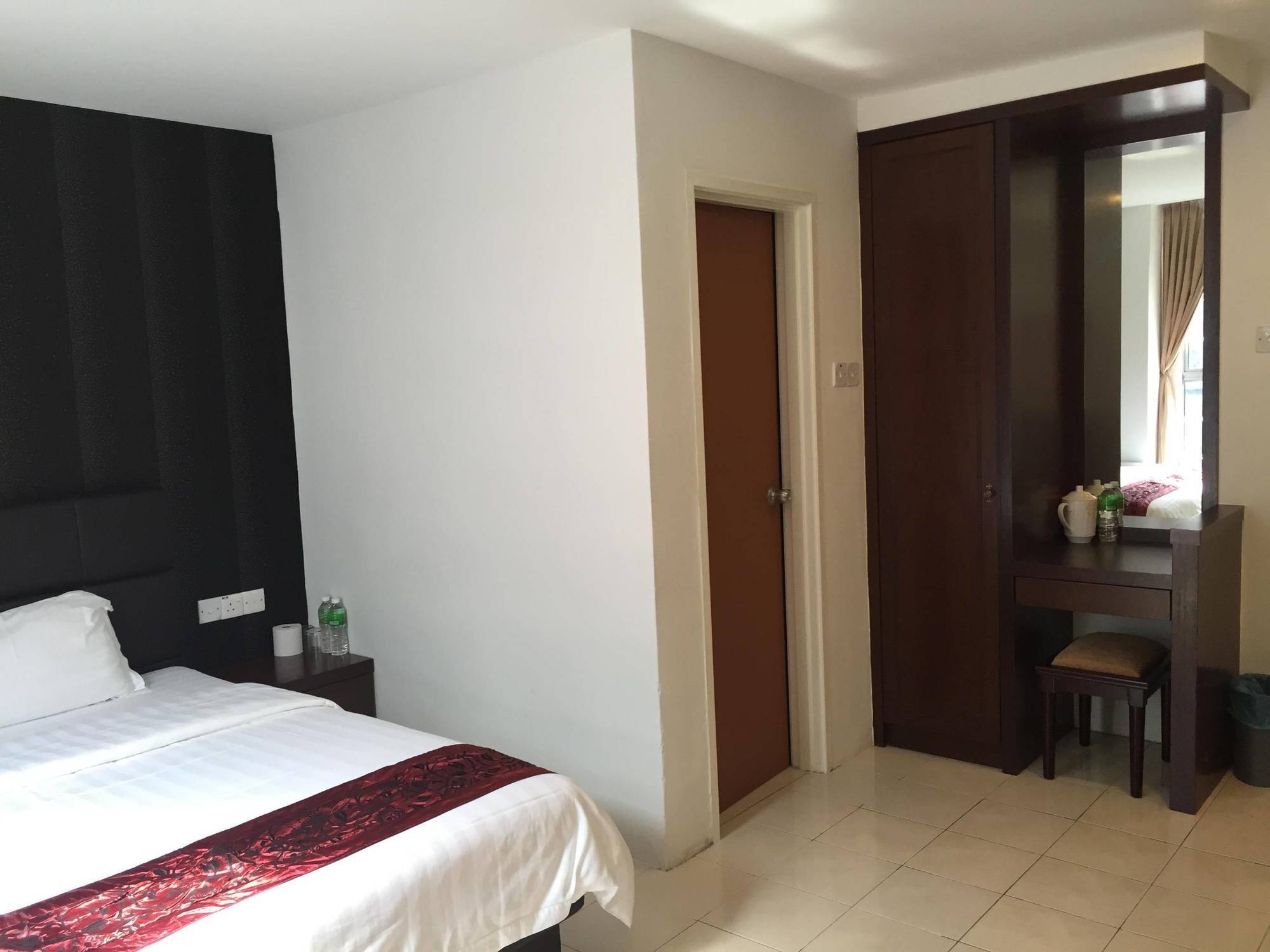 Havona Hotel - Taman Tropika Kulai Eksteriør billede