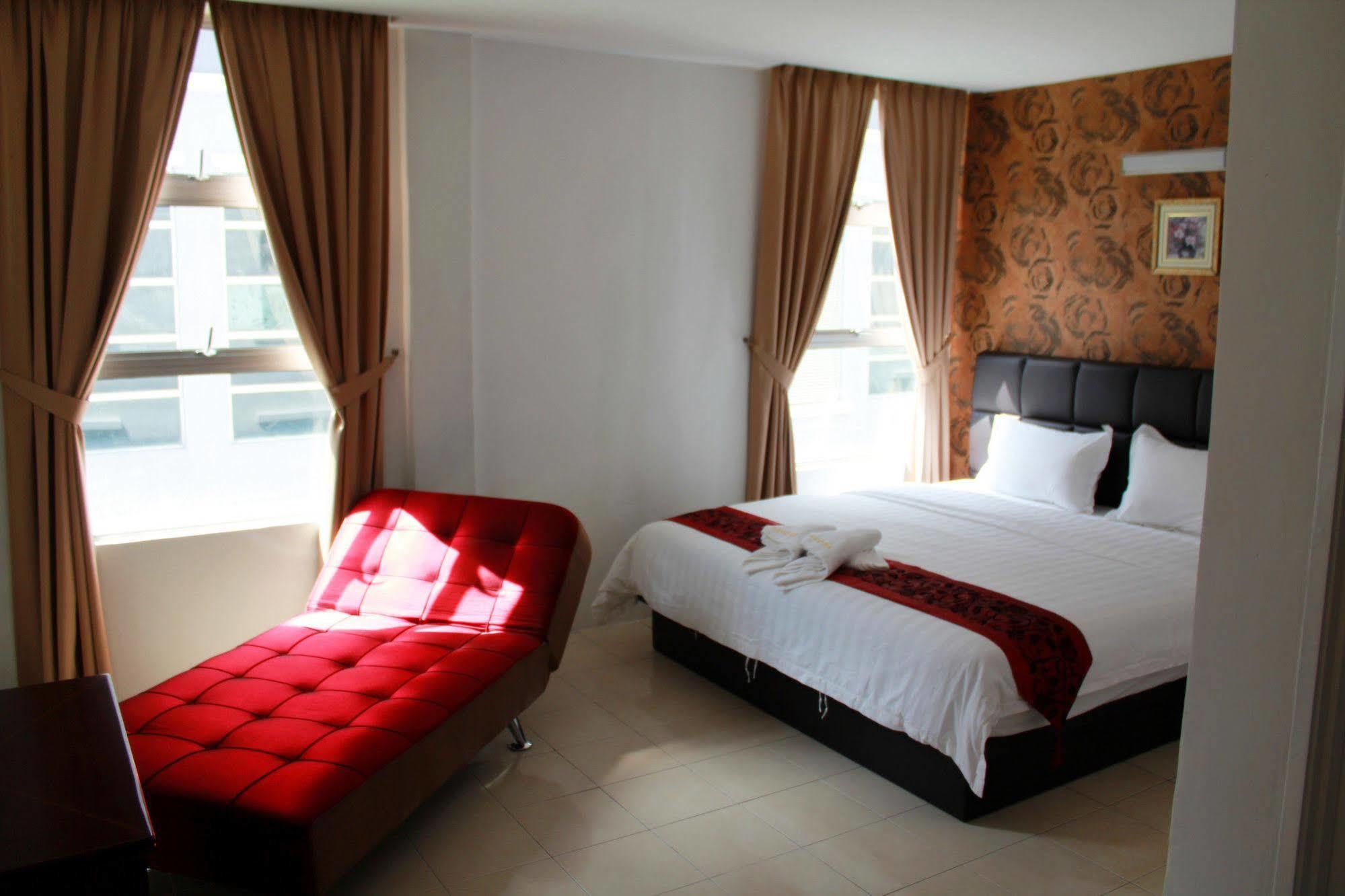 Havona Hotel - Taman Tropika Kulai Eksteriør billede
