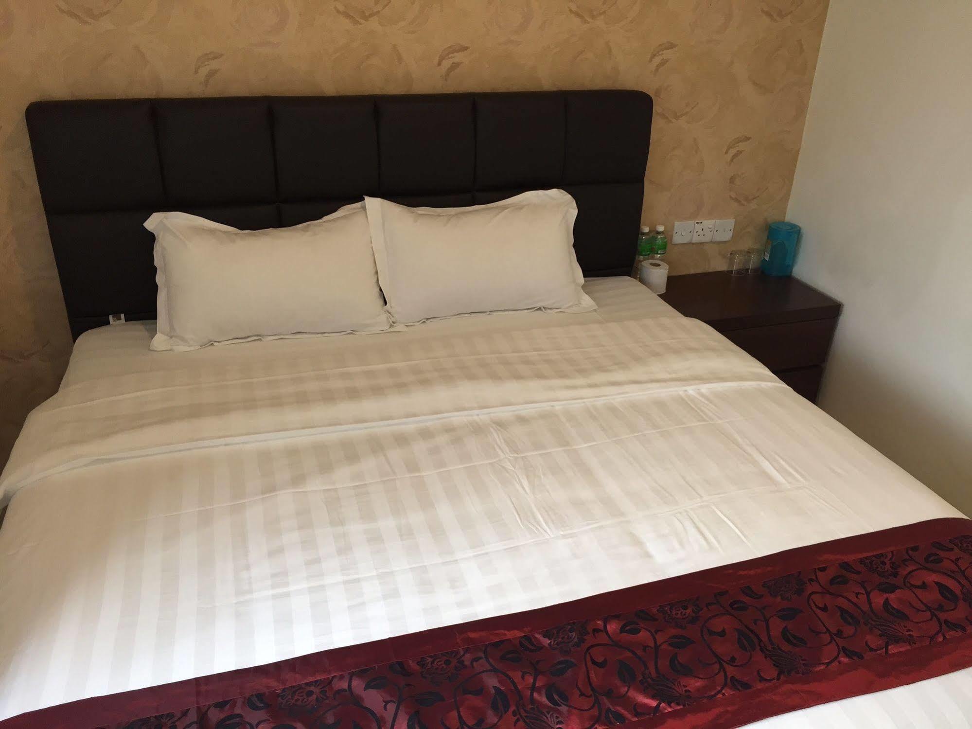 Havona Hotel - Taman Tropika Kulai Eksteriør billede