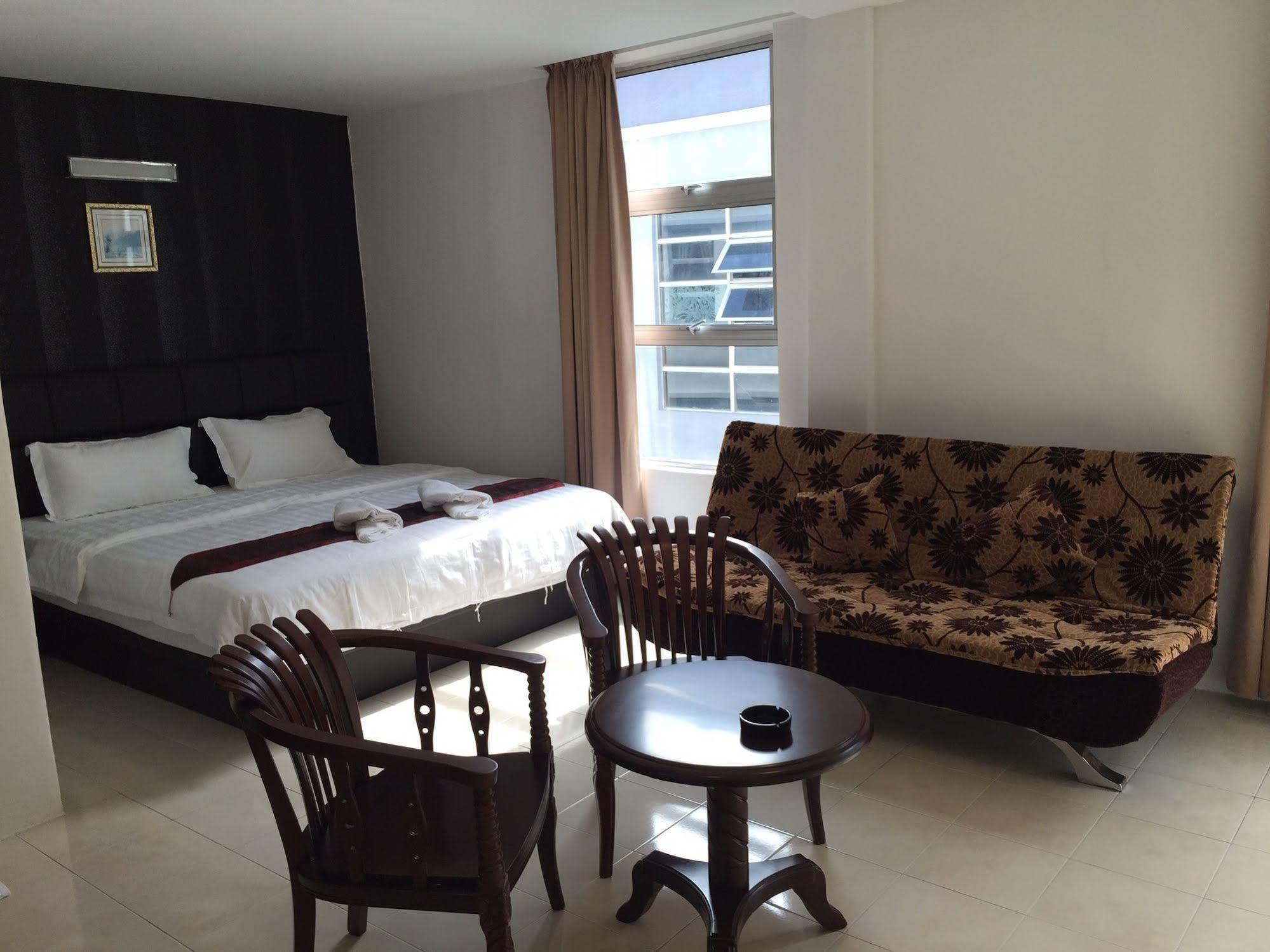 Havona Hotel - Taman Tropika Kulai Eksteriør billede