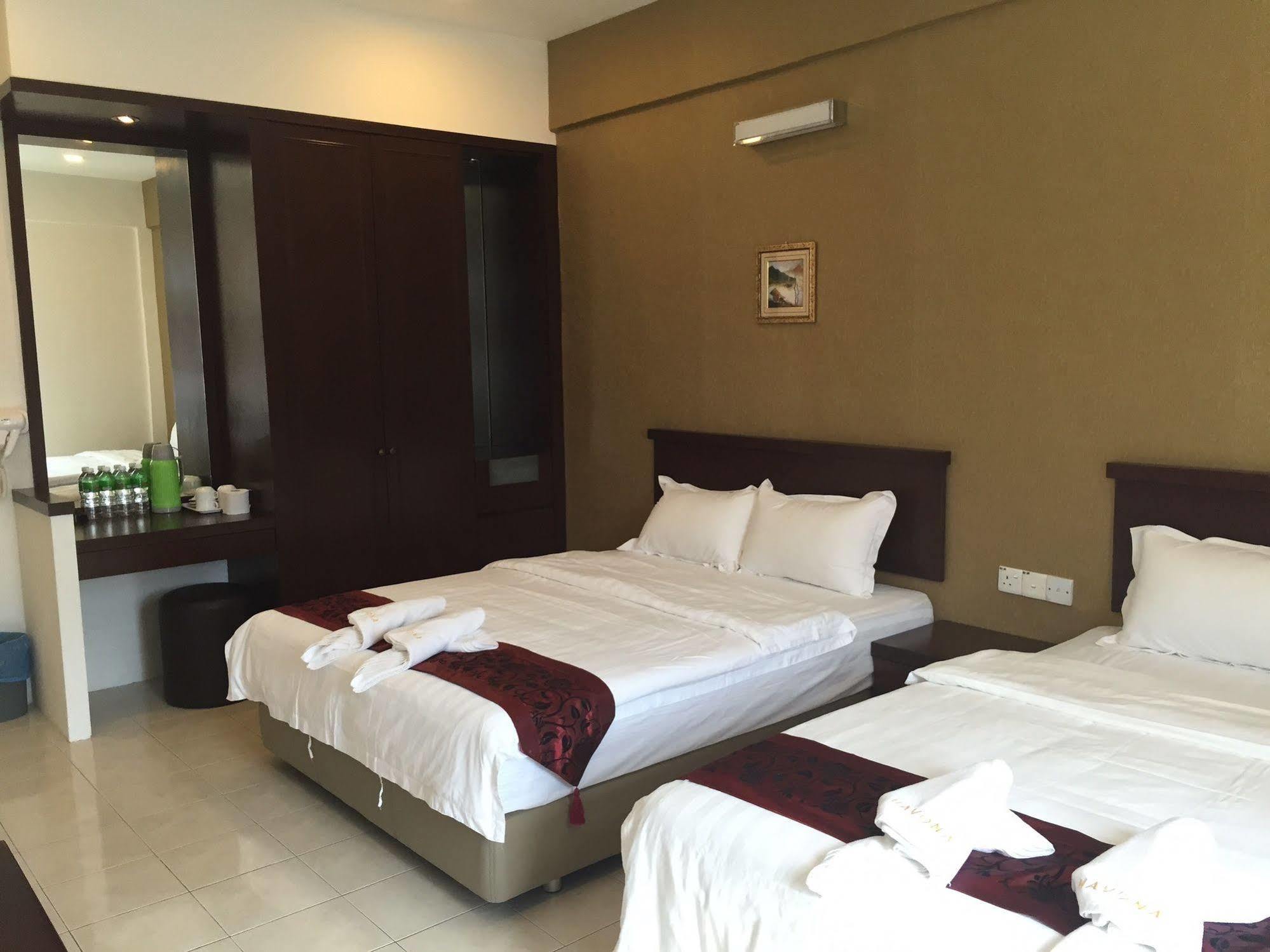 Havona Hotel - Taman Tropika Kulai Eksteriør billede